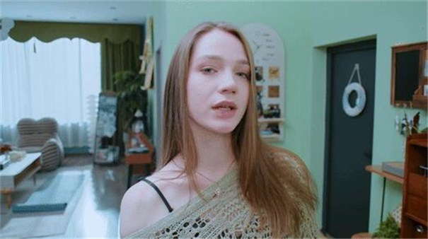 美女请别影响我学习